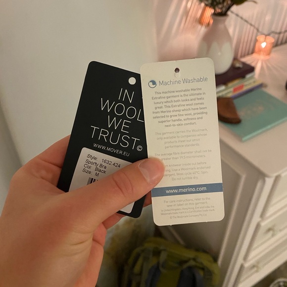 Wool sports bra with tags - Picture 3 of 3